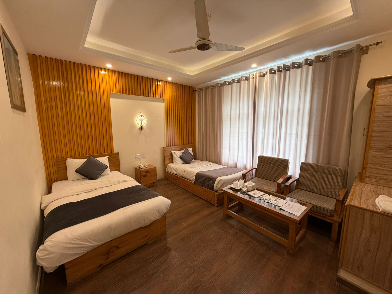 Standard Twin - Twin Bedroom