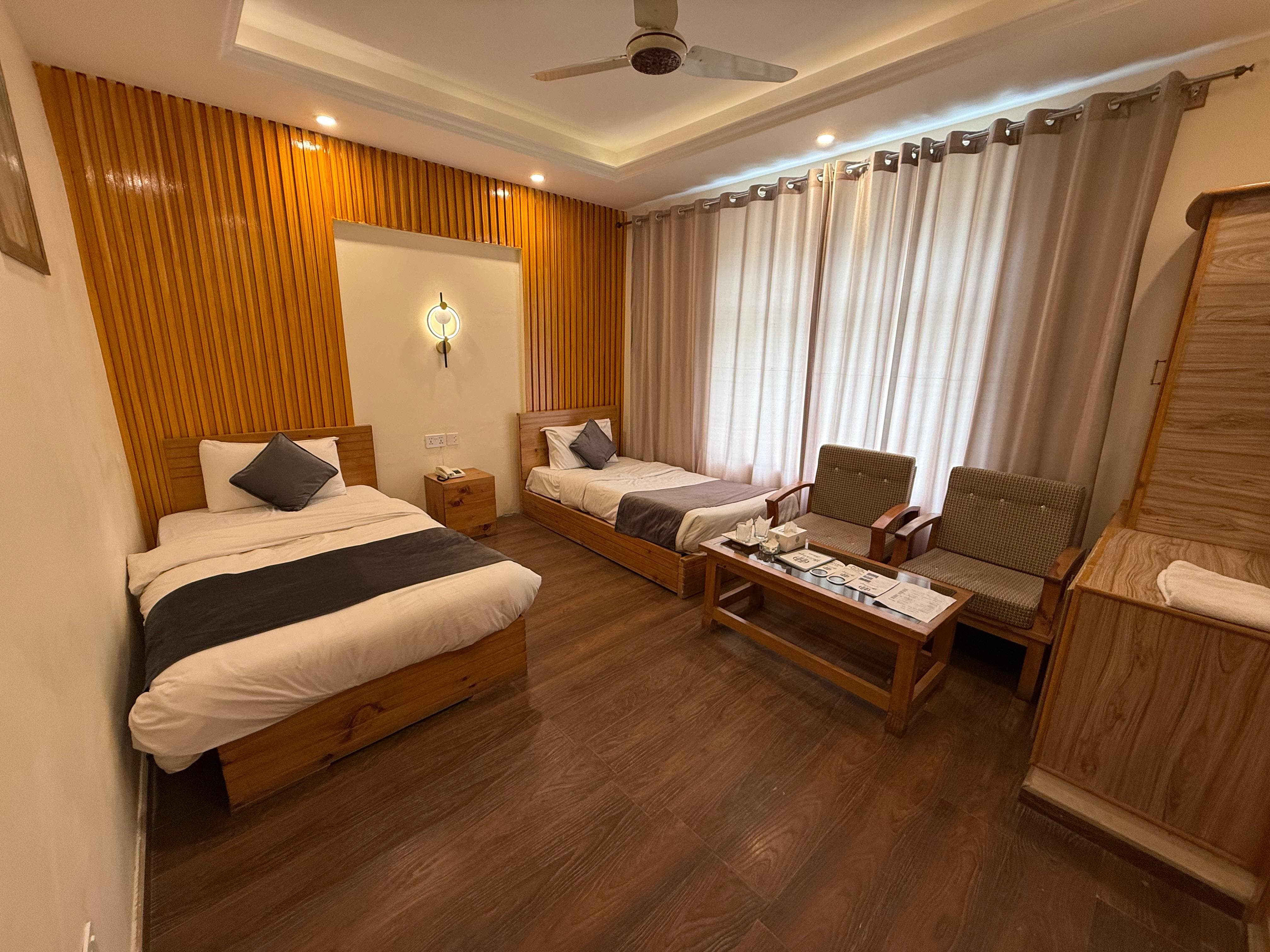 Standard Twin - Twin Bedroom