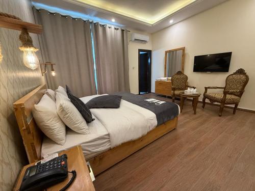 executive_king_room_hotel_himalaya_skardu